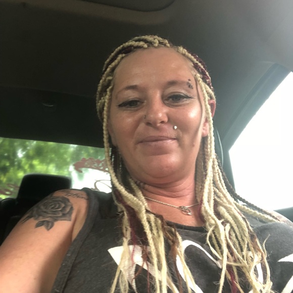 Meet your Posher, Melanie - Picture 1 of 1